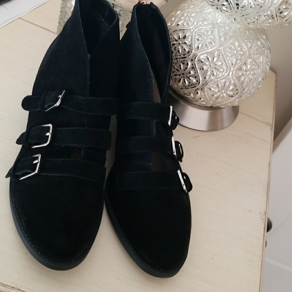 Nine West Booties - Picture 8 of 8